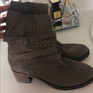 Booties/ankle boots